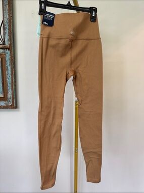 DSG High-Waist Leggings in Camel Brown